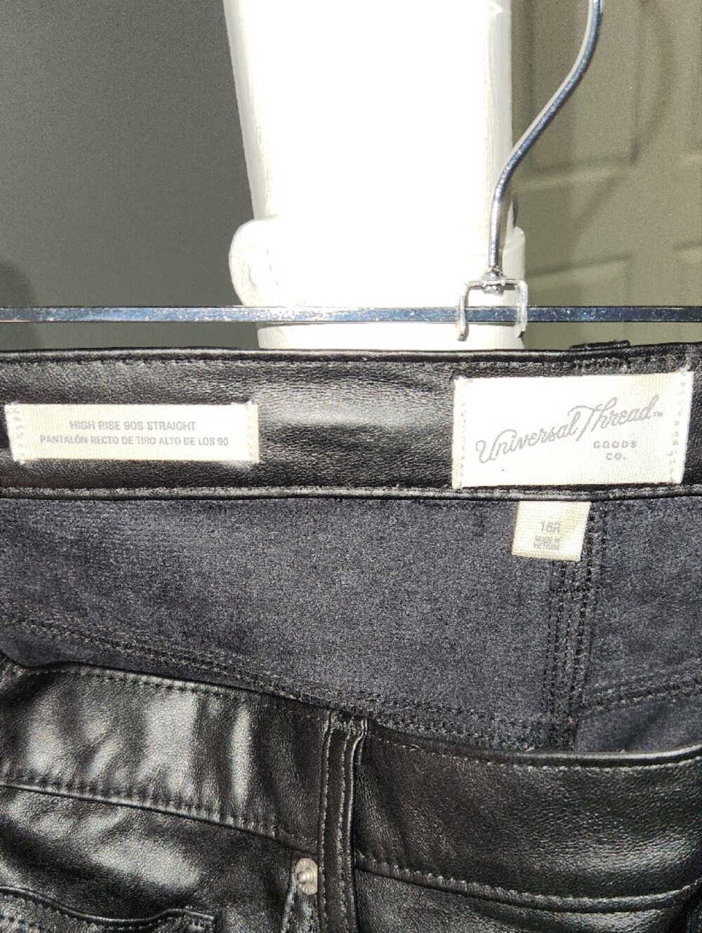 Womens Universal Thread Black Faux Leather Straight Jeans - Picture 3 of 3